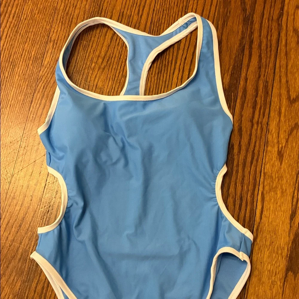 Light Blue Scoop-Back Women's One-Piece Swimsuit